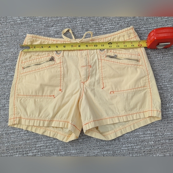 Point Zero Women's Yellow Cargo Shorts - Women's Size 7 - Picture 6 of 9